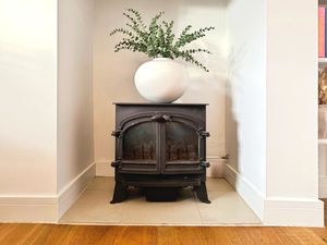 DE VERE LANE- click for photo gallery